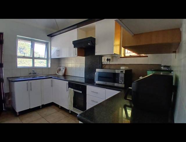 4 BEDROOM HOUSE FOR SALE IN WOODLANDS